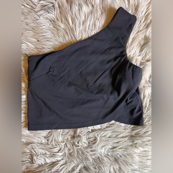 Like new Lululemon asymmetrical set - Picture 7 of 12